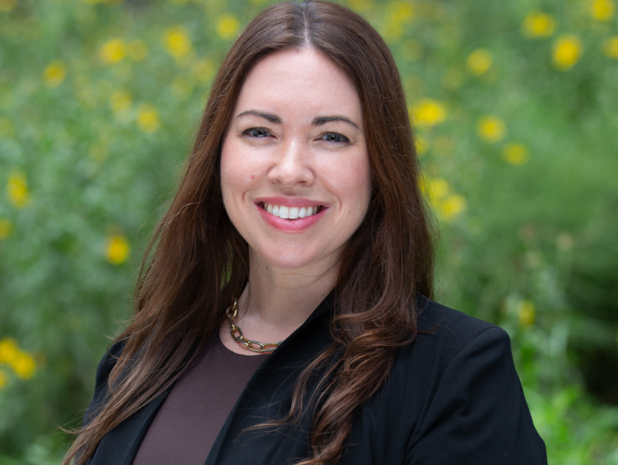 Nina Morris Headshot